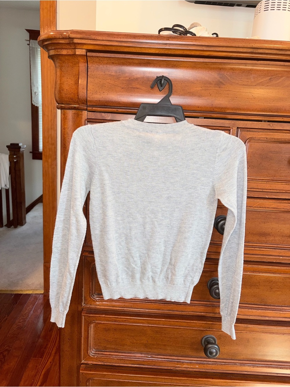 Forever 21 Contemporary Gray Crewneck Knit Sweater Women’s Size Small - Picture 2 of 5
